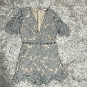 ASTR Elegant Gray Cream Lace Romper